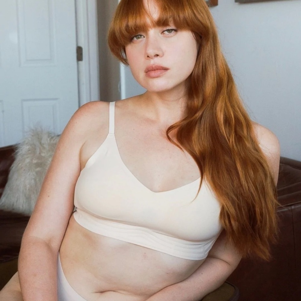 SECOND Skin Scoop Seamless Pullover Bra - Cream